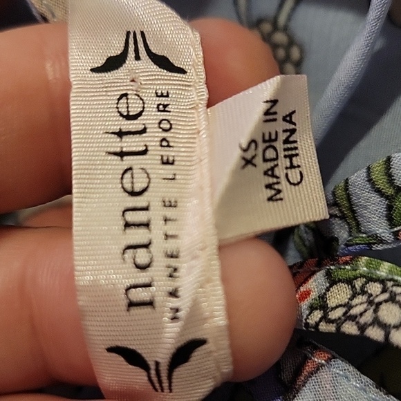 NWT Nanette Lepore xs sheer blue floral with hummingbird blouse - Picture 4 of 5